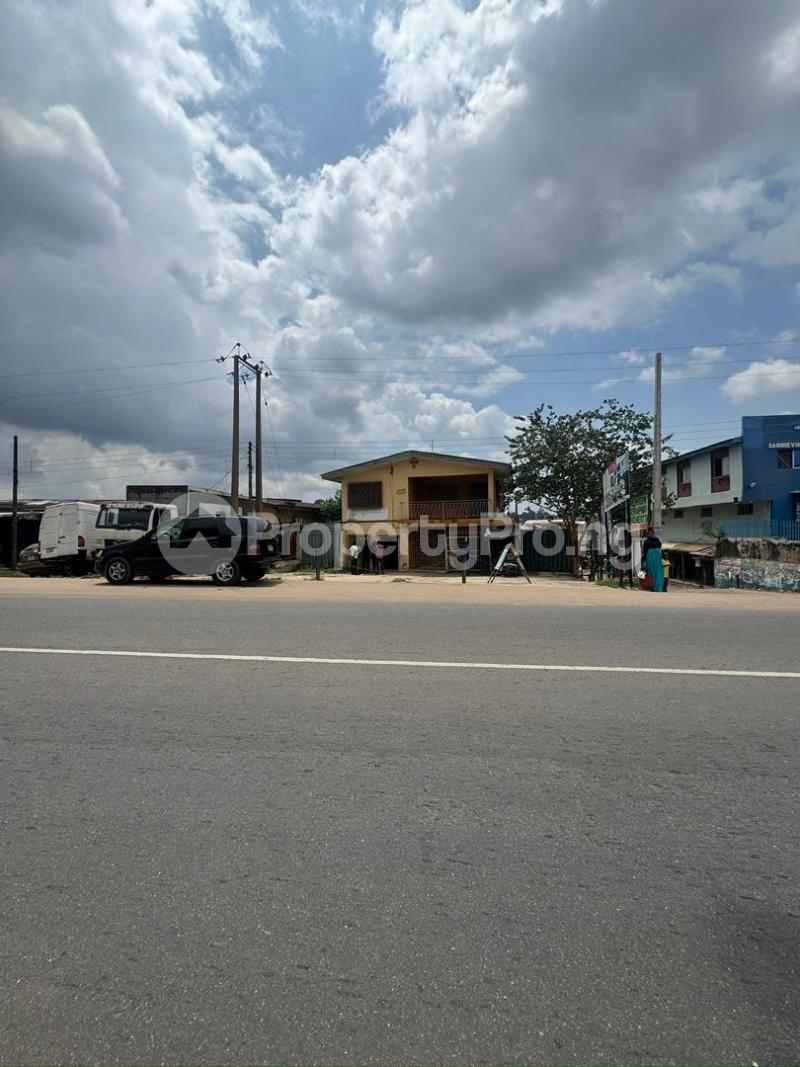 4 bedroom Commercial Property for rent Opposite Liberty Stadium, Challenge Ibadan Oyo