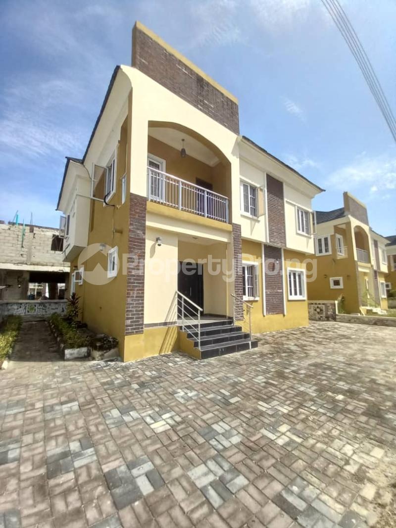 5 bedroom House for sale O'markbus Stop Igando Ikotun/Igando Lagos
