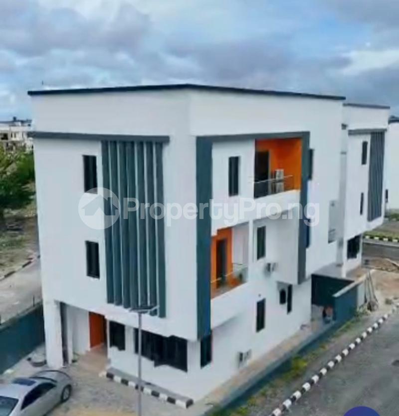 5 bedroom House for rent Platinum, By Osapa Ikate Lekki Lagos
