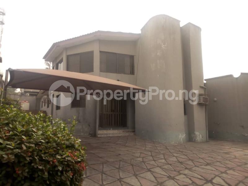 5 bedroom Flat / Apartment for sale Alalubosa Ibadan Oyo