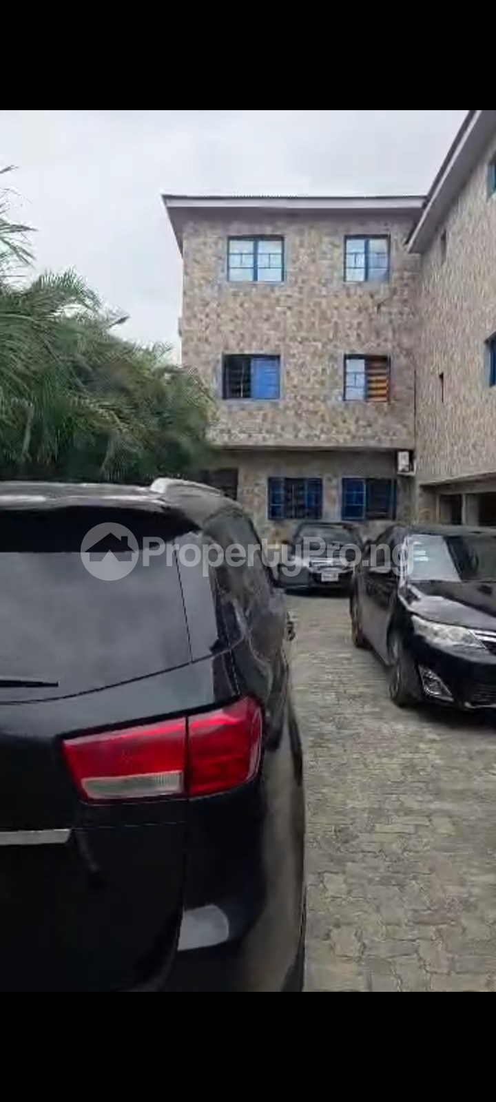 Commercial Property for rent Aina Close Gbagaga Soluyi Gbagada Lagos