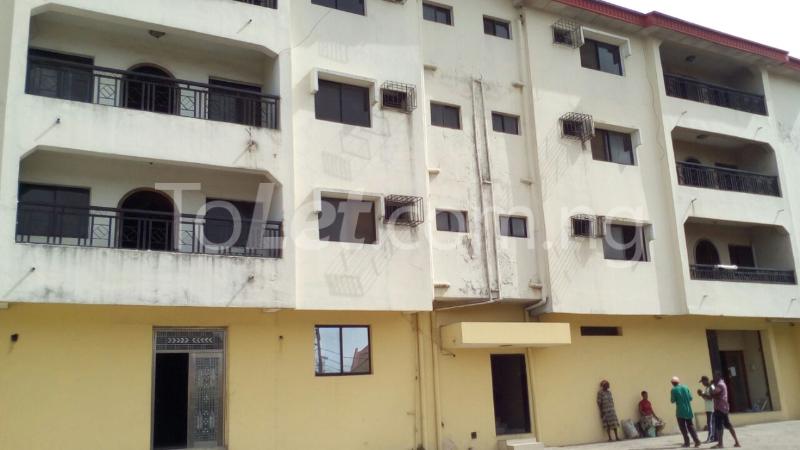 3 bedroom Flat / Apartment for sale 22, Princess Bola Jegede Close Ajao Estate Isolo Lagos