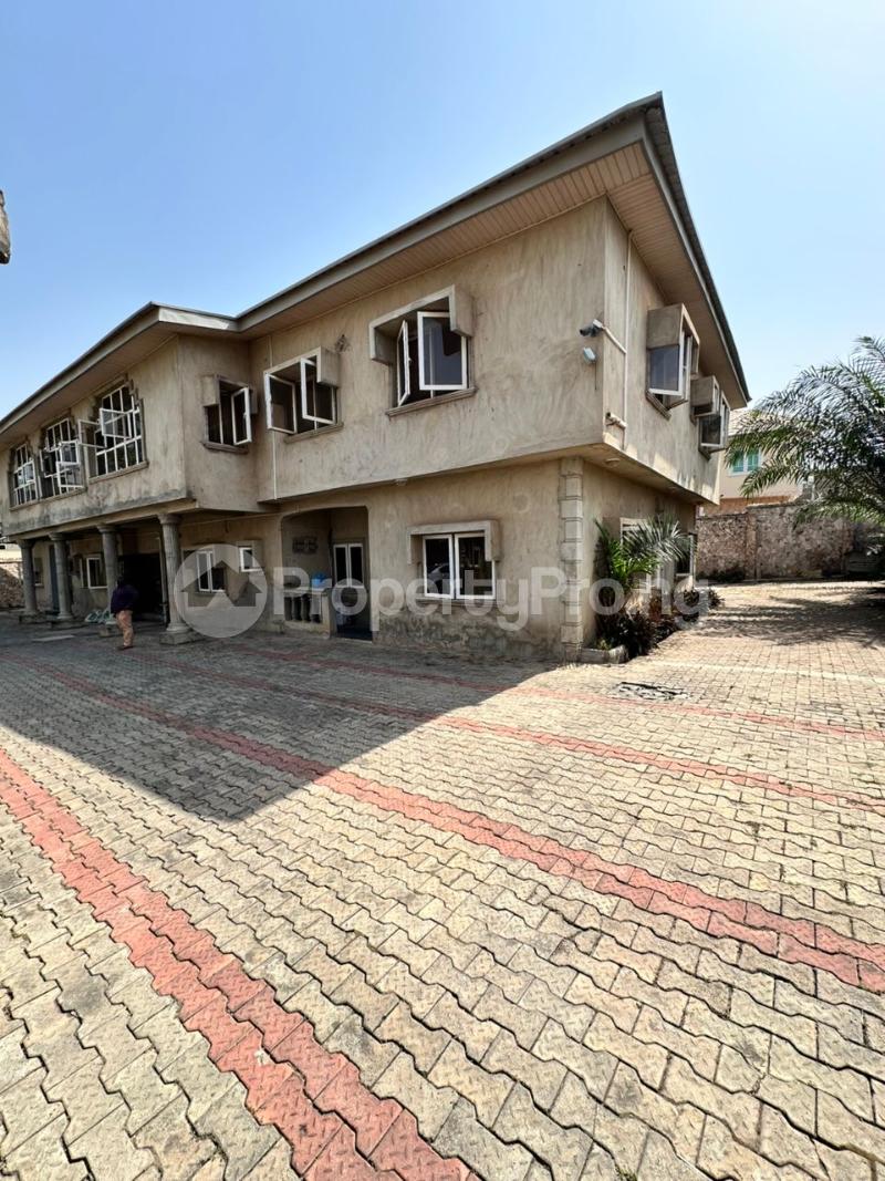 10 bedroom House for sale Kolapo Ishola Gra, Akobo, Ibadan Akobo Ibadan Oyo