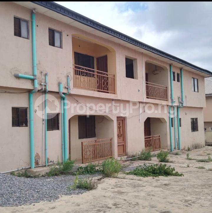 3 bedroom House for sale Elewure Behind Bollad Event Center Akala Express, Akala Express Ibadan Oyo - 3