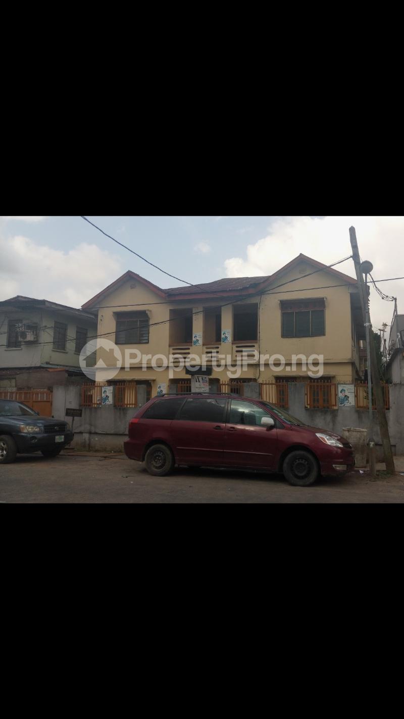 House for sale Ibikunle Street, Agnes, Yaba. (behind Domino's Pizza) Sabo Yaba Lagos