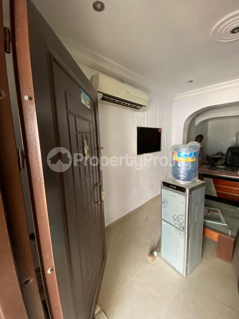 3 bedroom Flat / Apartment for sale Aguda Surulere Lagos