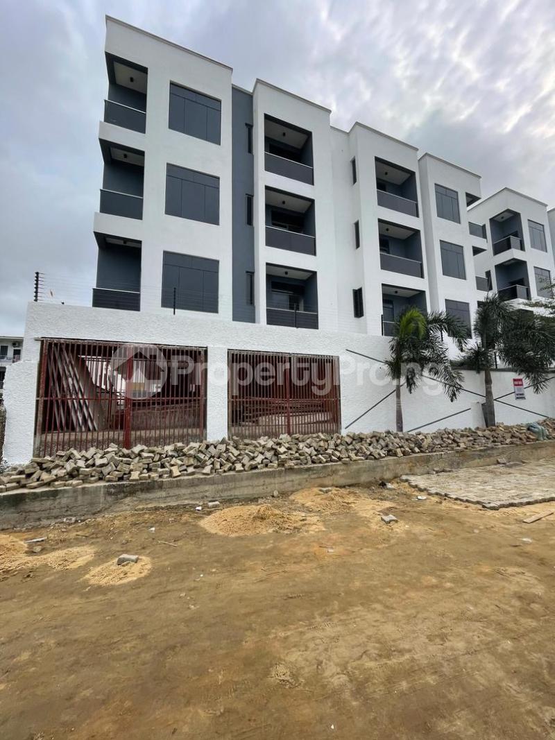 2 bedroom Flat / Apartment for rent Along Ologolo Road In An Estate Ologolo Lekki Lagos