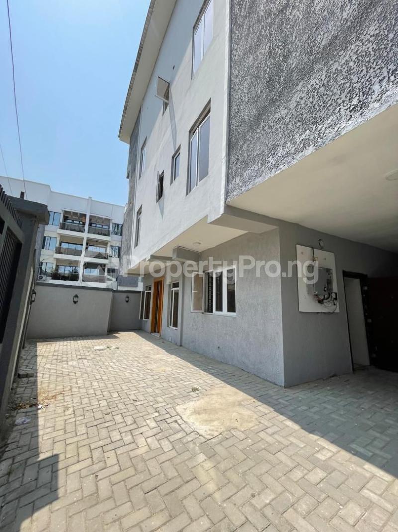 3 bedroom House for sale Mercedes Benz Ikate Lekki Lagos