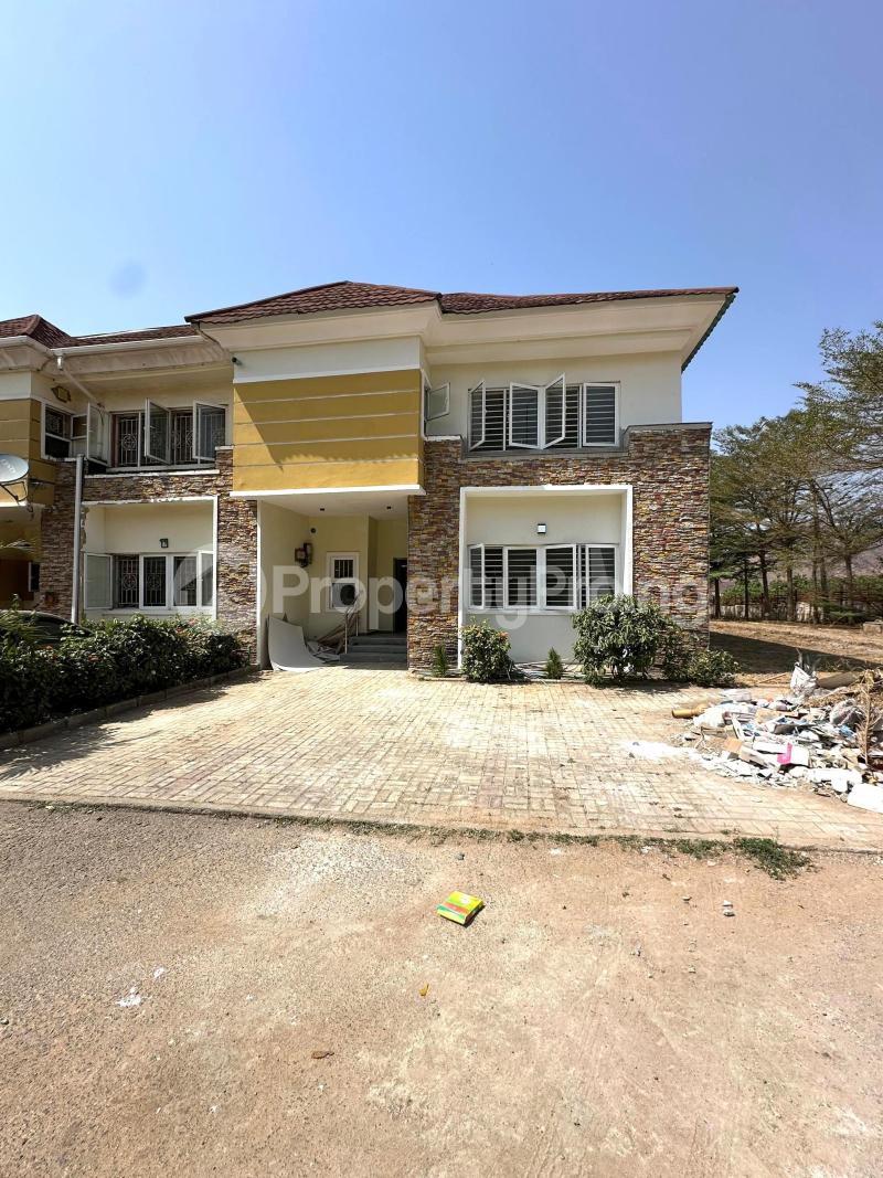 3 bedroom House for rent Gwarinpa Extension, Karsana. ( Video Of The House Is Attached) Gwarinpa Abuja