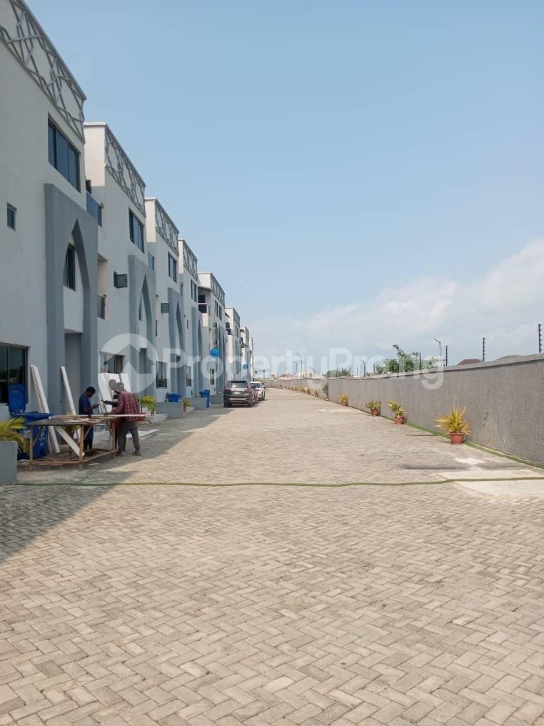 4 bedroom House for rent Orchid Road, Ikota Lekki Lagos