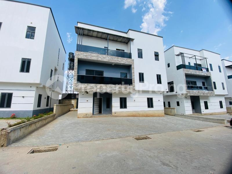 5 bedroom House for sale Guzape District Abuja (video Of The House Is Attached) Guzape Abuja