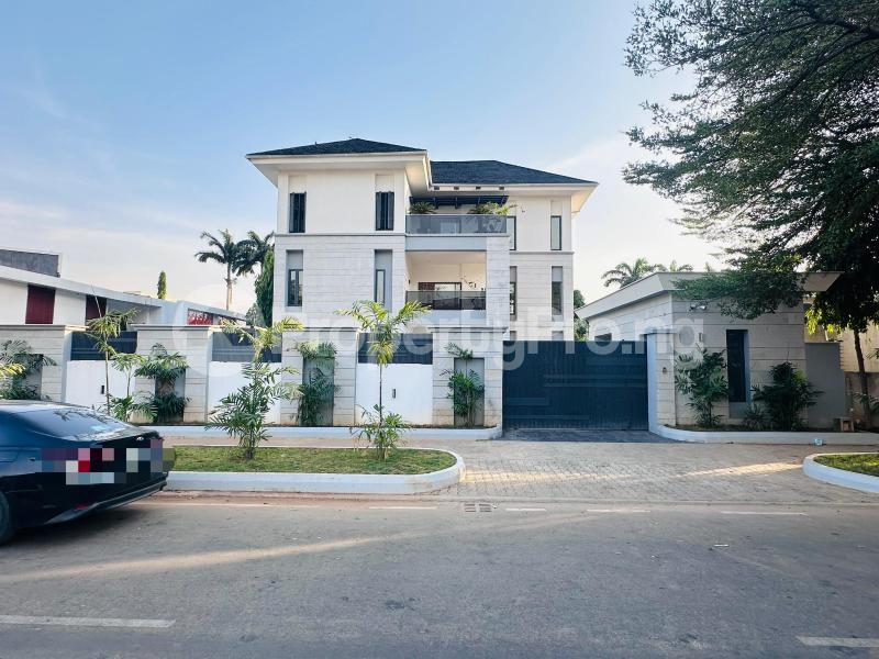 7 bedroom House for sale Mabushi District (video Of The House Is Attached) Maitama Abuja