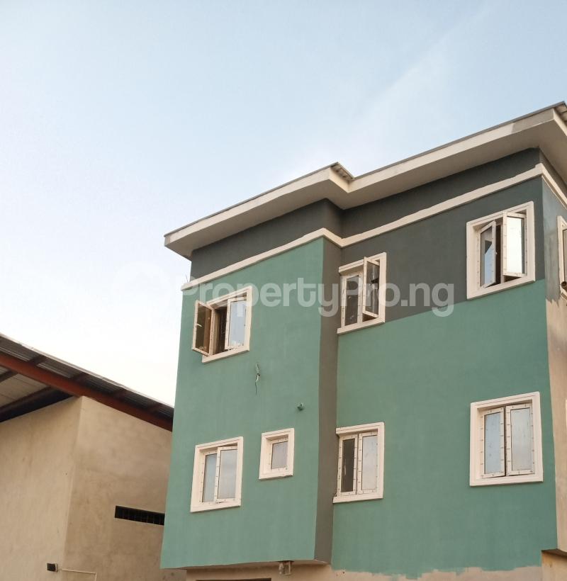 2 bedroom Flat / Apartment for rent Off Ladilak Bstop Pedro Road, Shomolu Shomolu Shomolu Lagos
