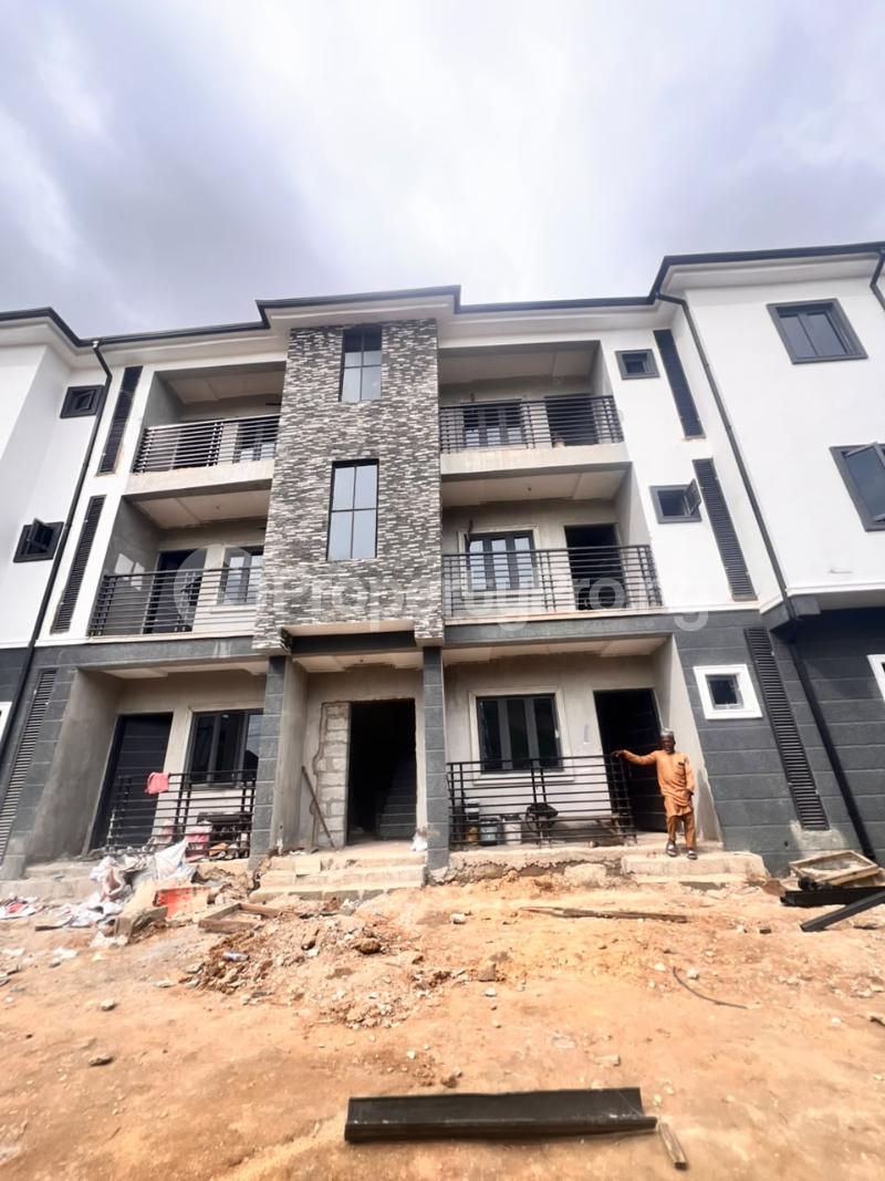 3 bedroom Flat / Apartment for rent Off Next Cash & Carry Road. Katampe Main Abuja