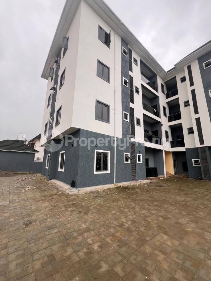 3 bedroom Flat / Apartment for rent Jahi District(access Road Is Very Tarred) Jahi Abuja
