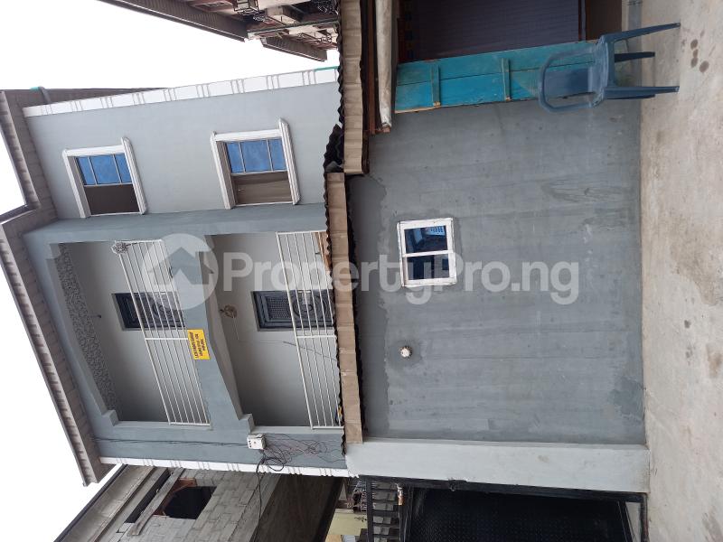 1 bedroom Flat / Apartment for rent Off Bajulaiye Road Shomolu Shomolu Lagos