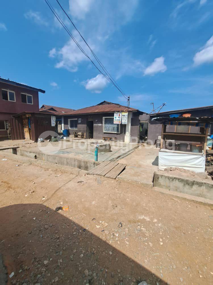 House for sale No, 20nebin Login Street Off Pedro Shomolu Lagos
