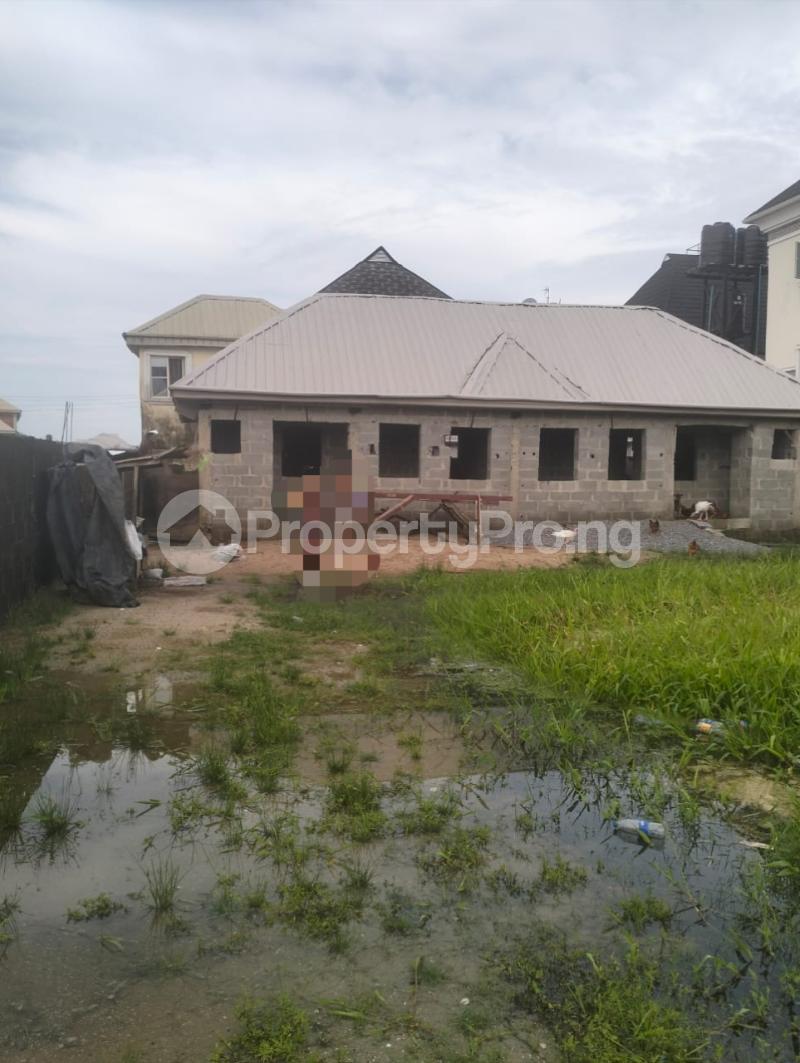House for sale Close To Ago Fashuen Bridge Axis Bucknor Isolo Lagos