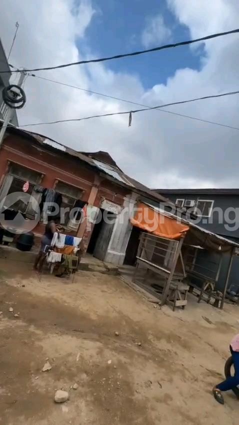 House for sale Akorounfayo Street Fadeyi Shomolu Lagos