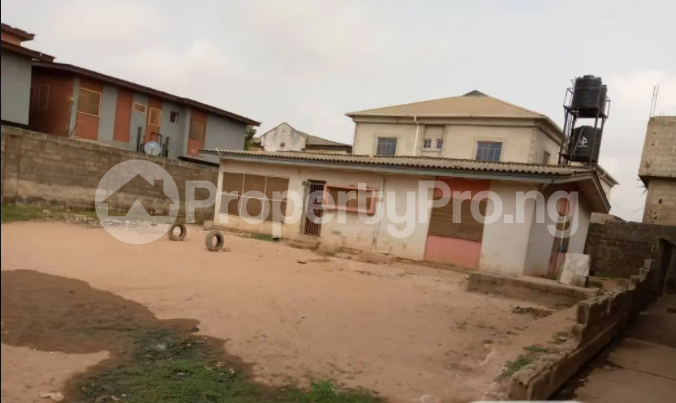 3 bedroom House for sale   Egbeda Alimosho Lagos