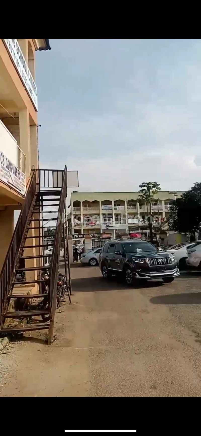 Commercial Property for rent 1st Avenue Gwarinpa Abuja
