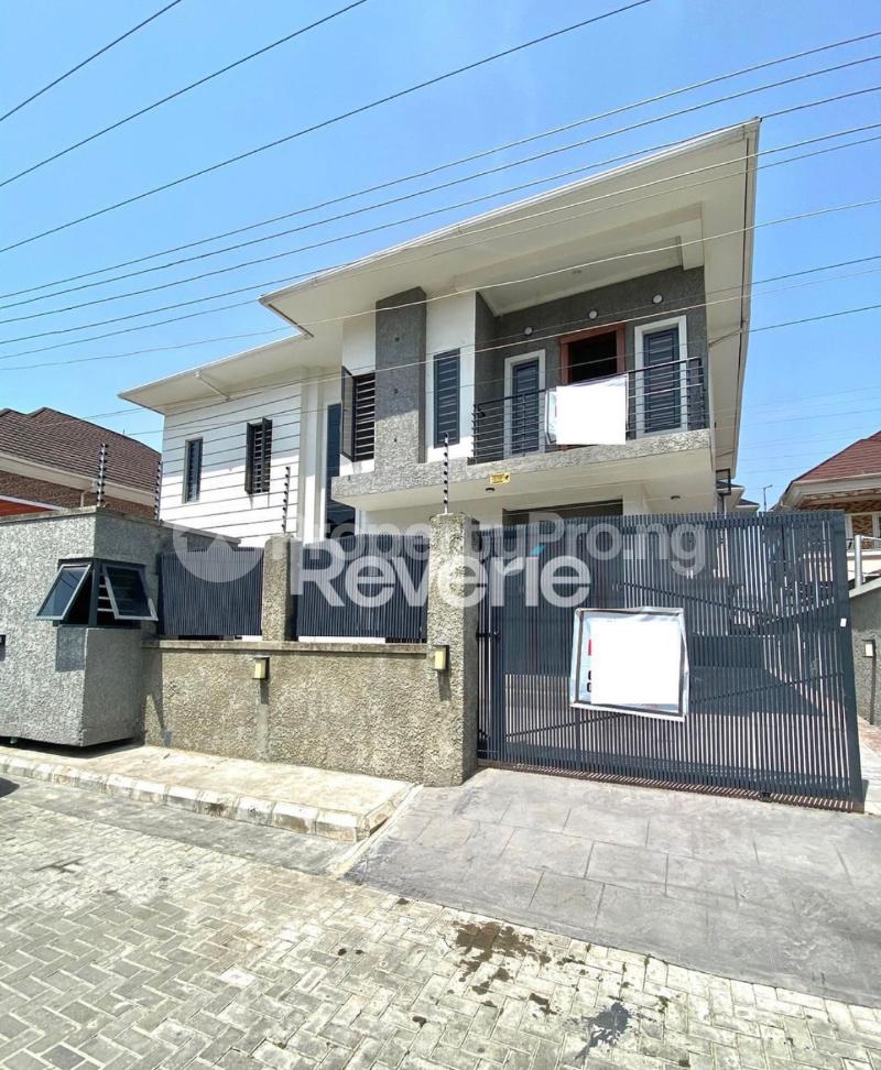 5 bedroom House for sale ...,. chevron Lekki Lagos