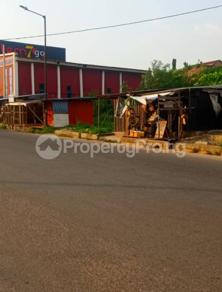 Land for sale Oke ado Ibadan Oyo