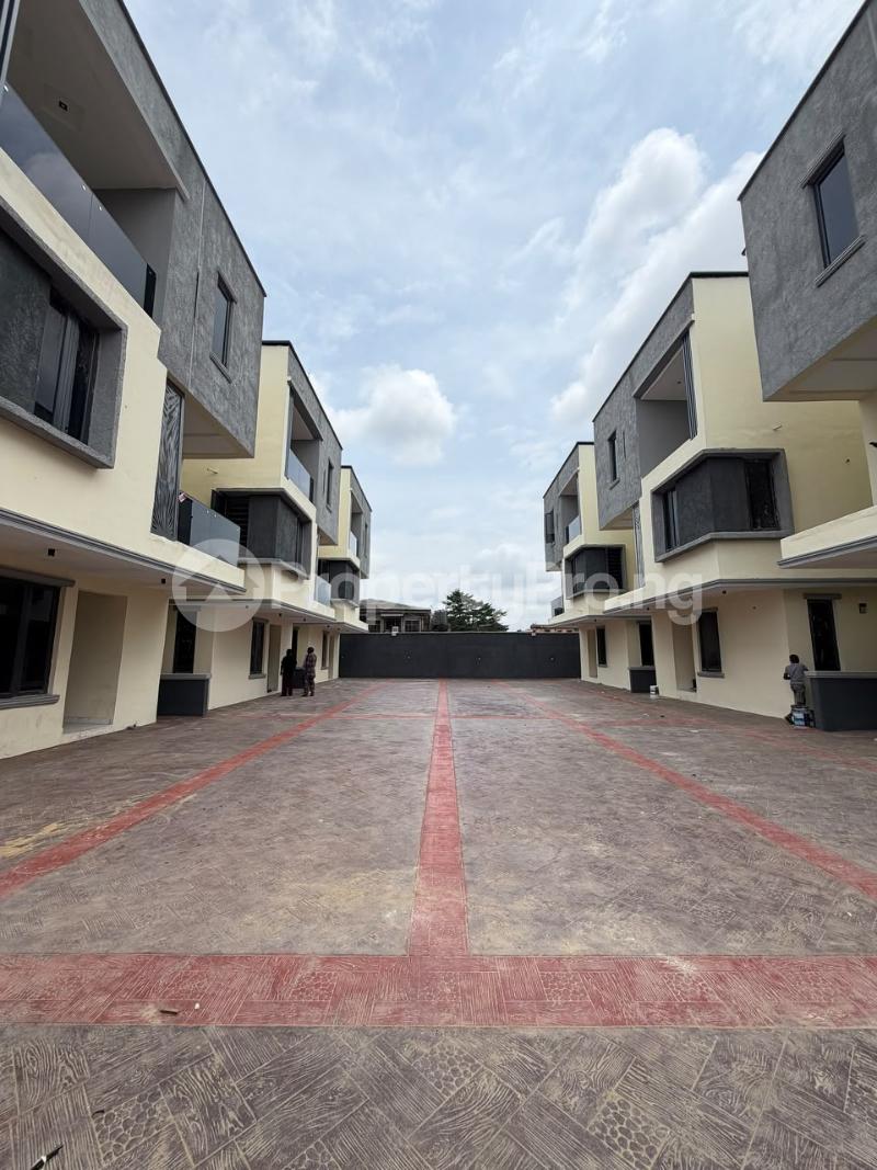 4 bedroom House for sale Adeniyi Jones Ikeja Lagos