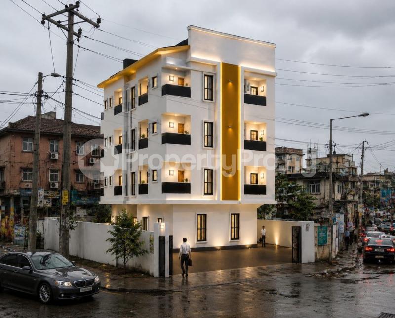 1 bedroom Flat / Apartment for sale Off Hughes Evenue Alagomeji Yaba Lagos