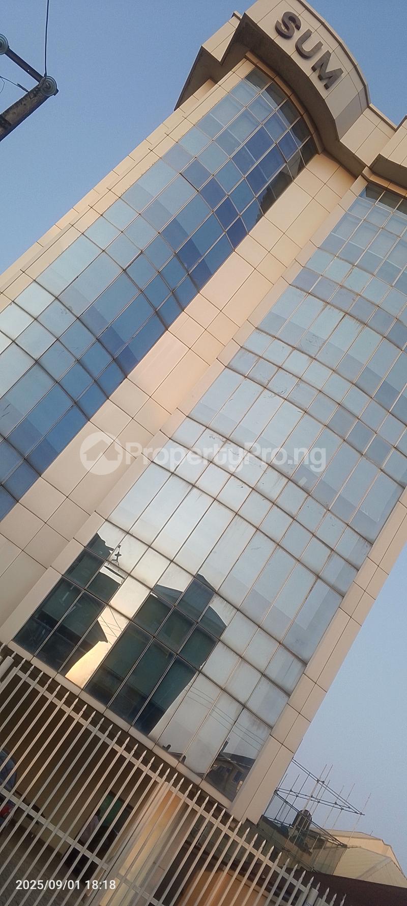 Commercial Property for rent Bonuway Alagomeji Sabo Alagomeji Yaba Lagos