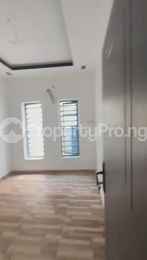 3 bedroom Flat / Apartment for rent Fadeyi, Yaba Yaba Lagos