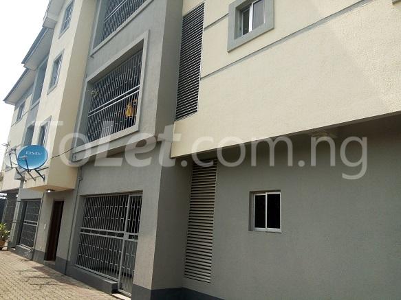 3 bedroom House for rent Road 1 Ikota Lekki Lagos