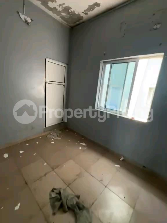 1 bedroom Flat / Apartment for rent Off Johnson Street Onike Yaba Lagos