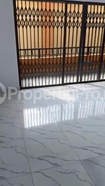 3 bedroom Flat / Apartment for rent Alagomeji, Yaba Yaba Lagos