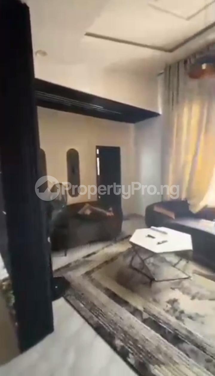 2 bedroom House for rent Adekunle Yaba Lagos