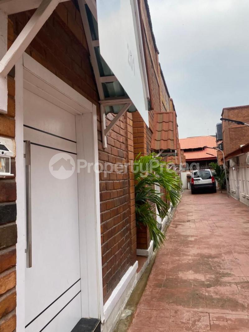 1 bedroom Flat / Apartment for rent Onike Yaba Lagos - 0