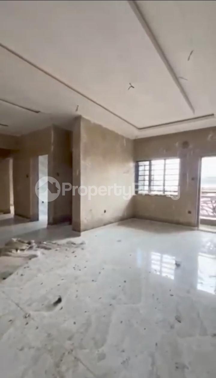 2 bedroom House for rent Off Shipeolu Road Shomolu Lagos