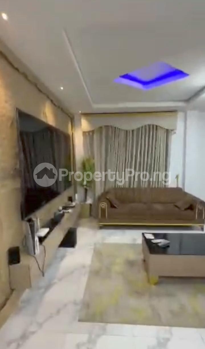 2 bedroom House for rent Alagomeji Yaba Lagos