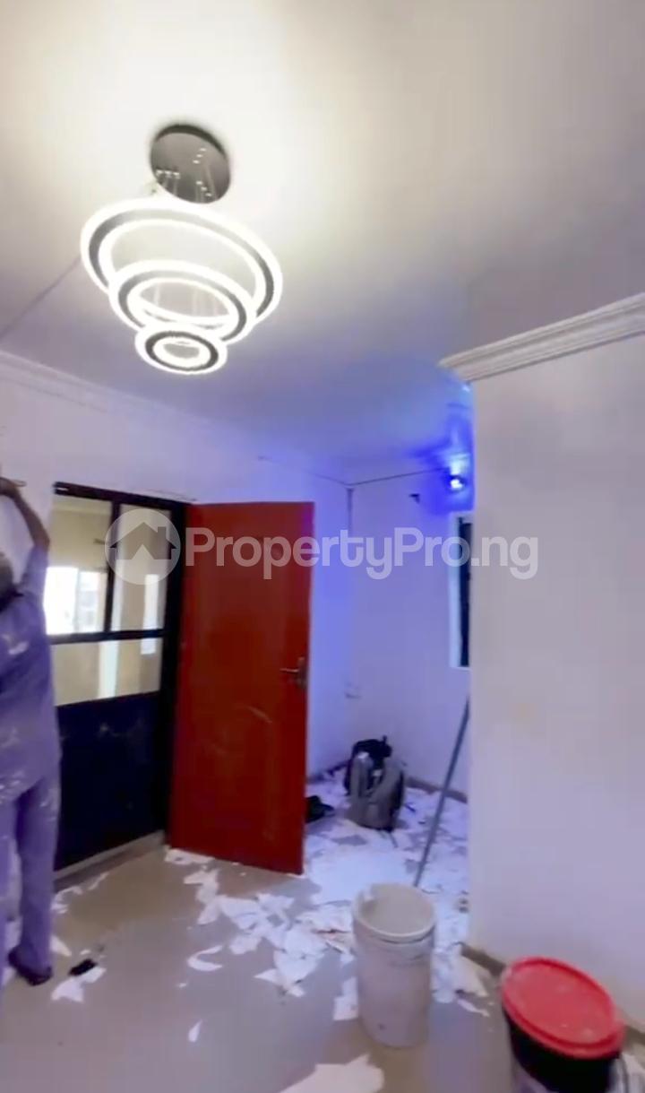2 bedroom House for rent Fola Agoro Yaba Lagos