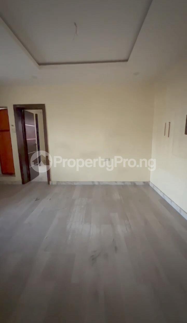 2 bedroom House for rent Off Bajulaye Road Shomolu Lagos