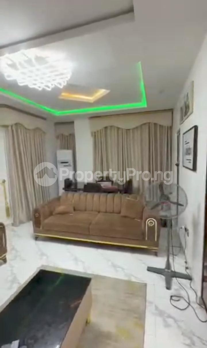 2 bedroom House for rent Alagomeji Yaba Lagos