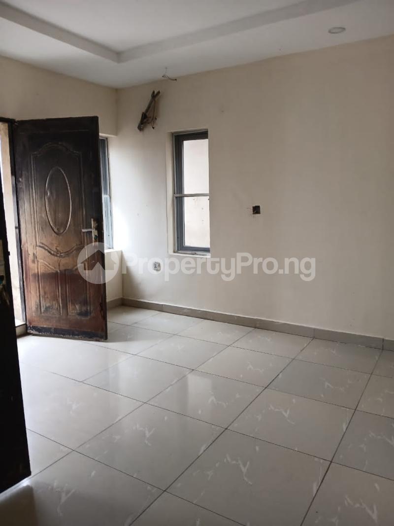 2 bedroom House for rent Alagomeji Yaba Lagos