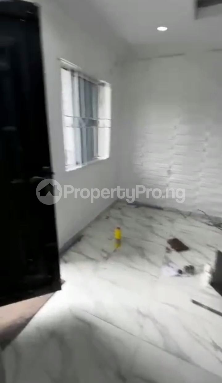 2 bedroom House for rent Onike Yaba Lagos - 0