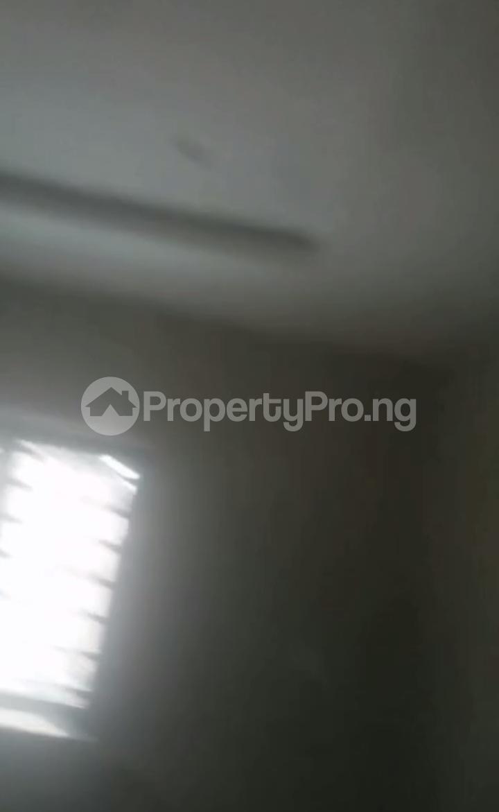 2 bedroom House for rent Adekunle Yaba Lagos