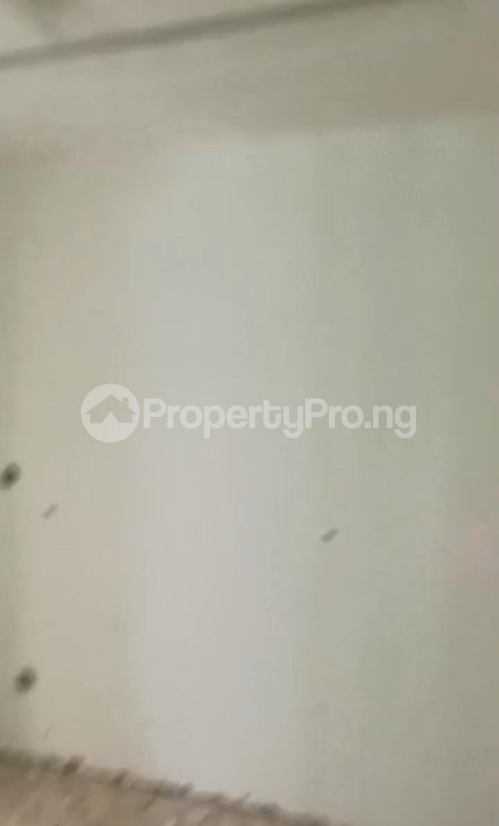 2 bedroom House for rent Adekunle Yaba Lagos
