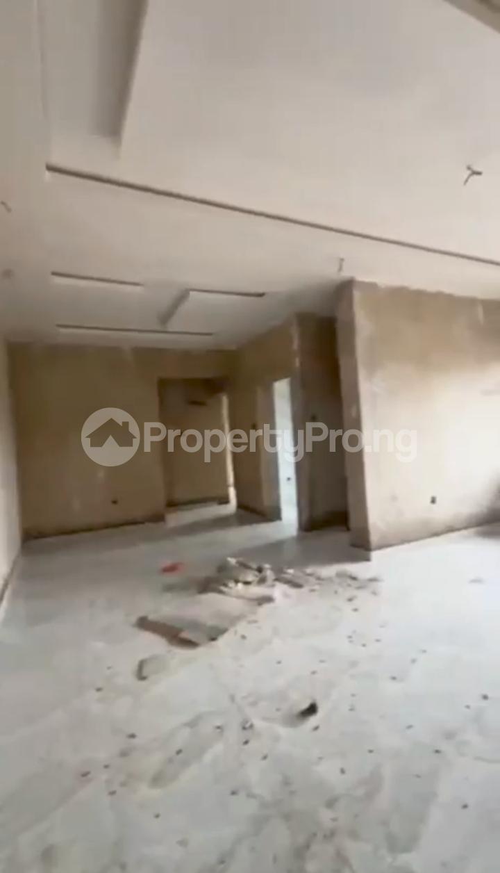 2 bedroom House for rent Off Shipeolu Road Shomolu Lagos