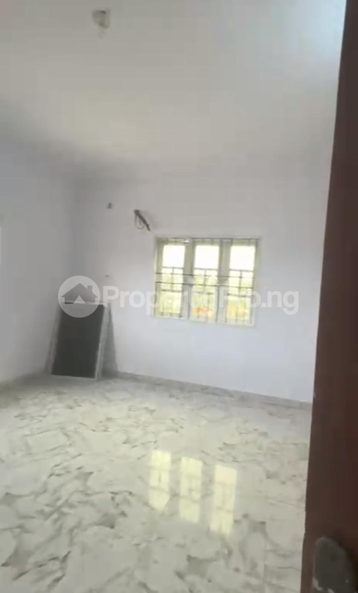 3 bedroom House for rent Fola Agoro Shomolu Lagos
