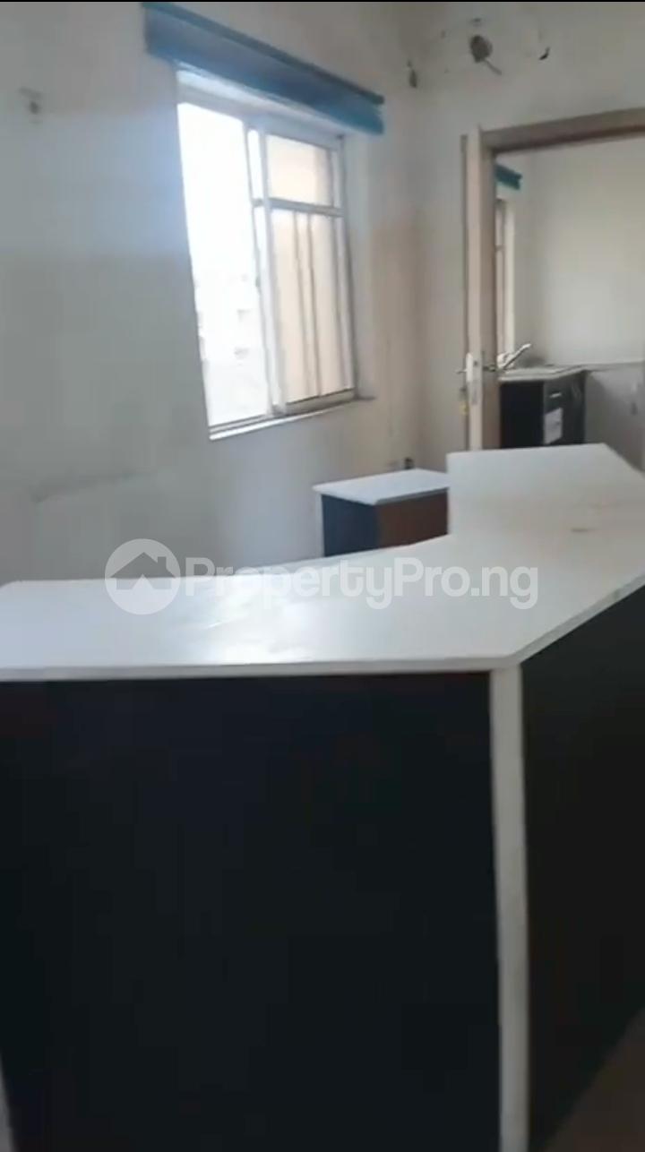 4 bedroom Commercial Property for rent Adekunle Yaba Lagos