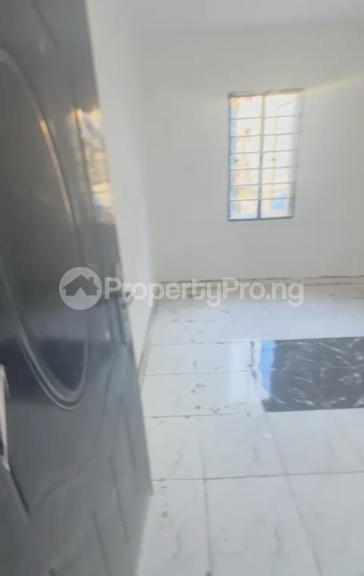 1 bedroom Flat / Apartment for rent Bajulaye Road Shomolu Lagos