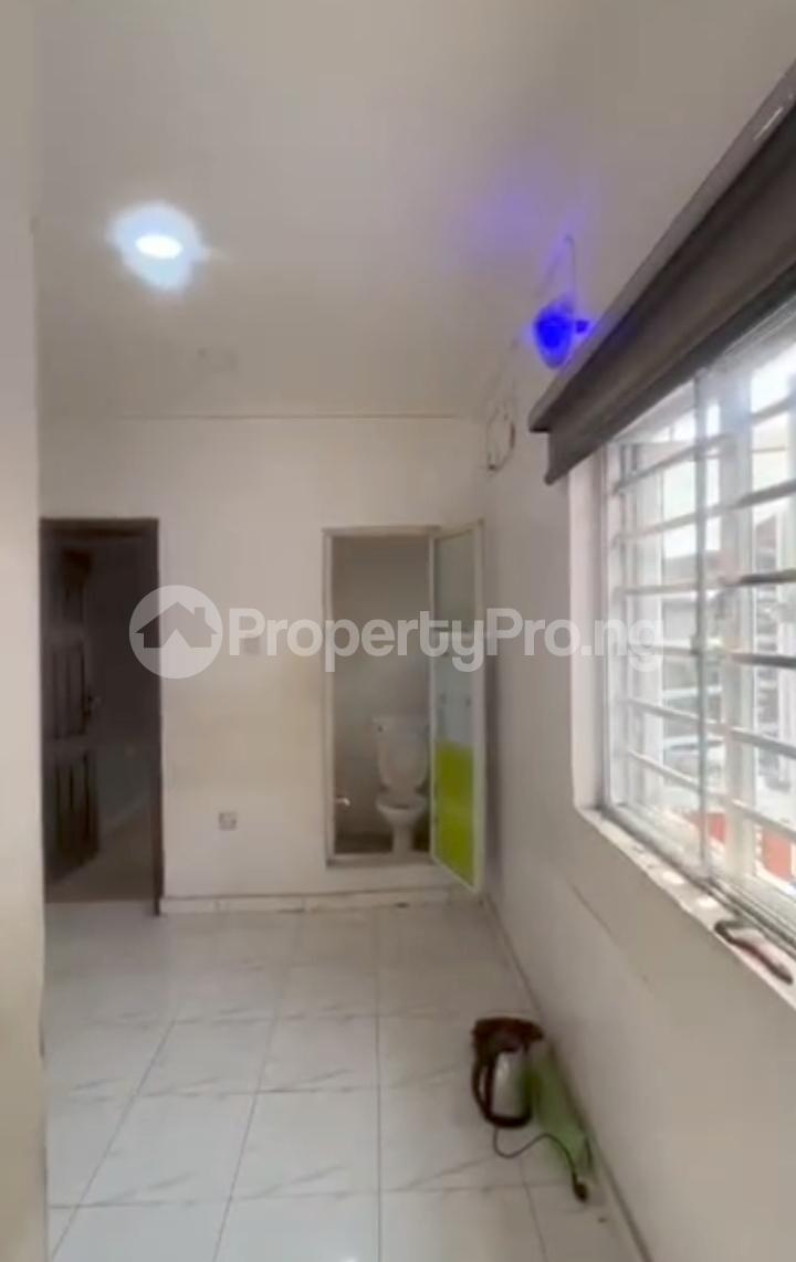 1 bedroom Flat / Apartment for rent Off Pedro Road Shomolu Lagos - 3